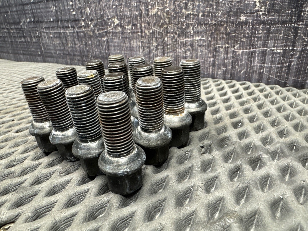 Комплект колесных болтов, 2780 рублей, Красноярск