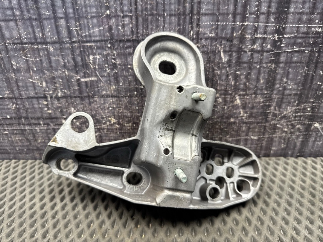 Кронштейн двигателя, 1110 рублей, Красноярск