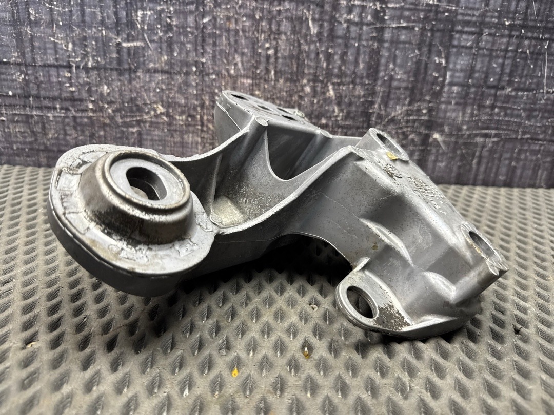 Кронштейн двигателя, 1110 рублей, Красноярск