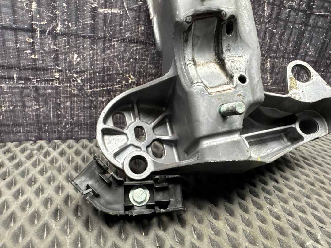 Кронштейн двигателя, 1110 рублей, Красноярск