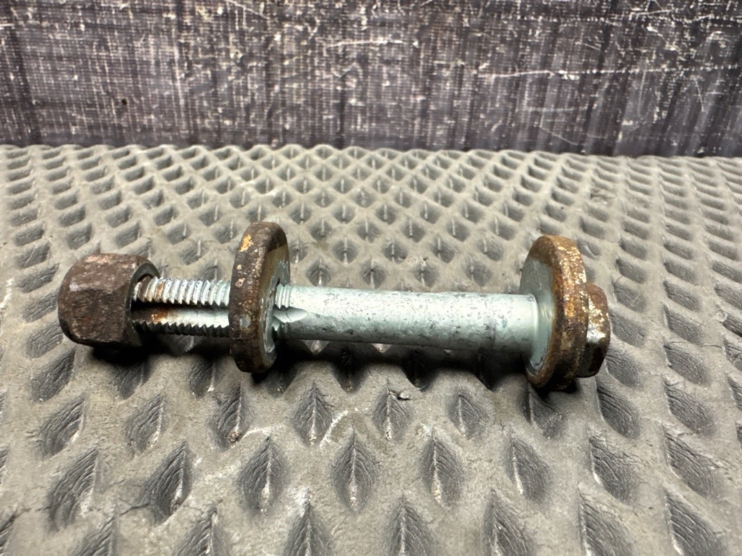 Болт развальный, 820 рублей, Красноярск