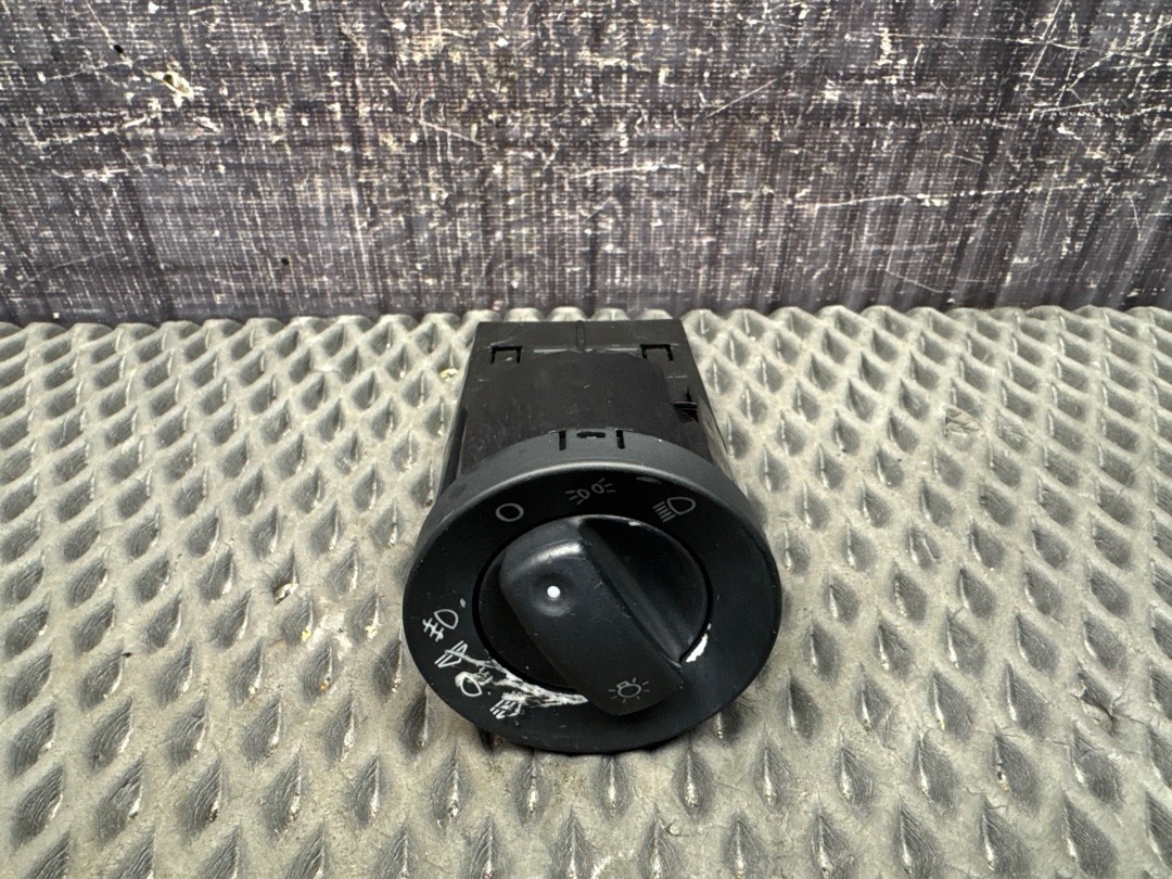 Переключатель света, 2640 рублей, Красноярск