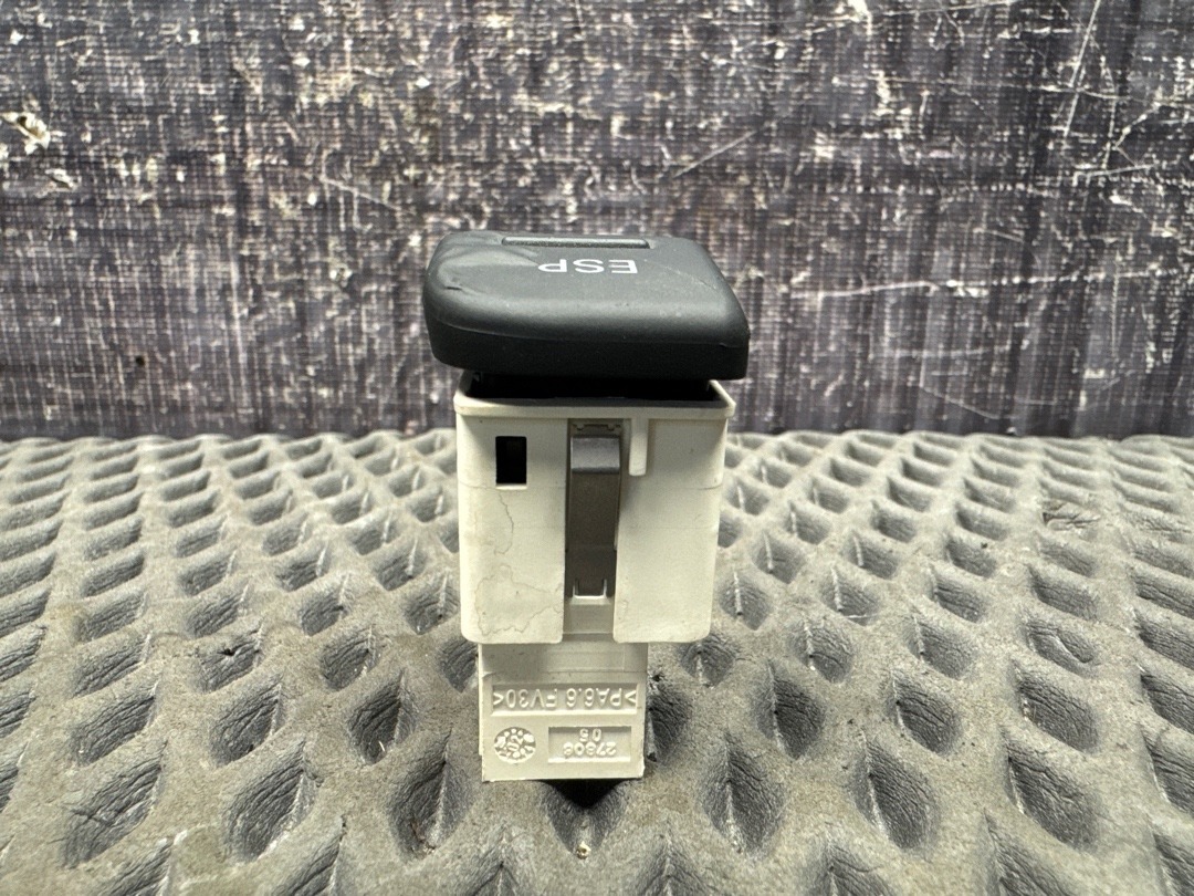 Кнопка ESP, 380 рублей, Красноярск