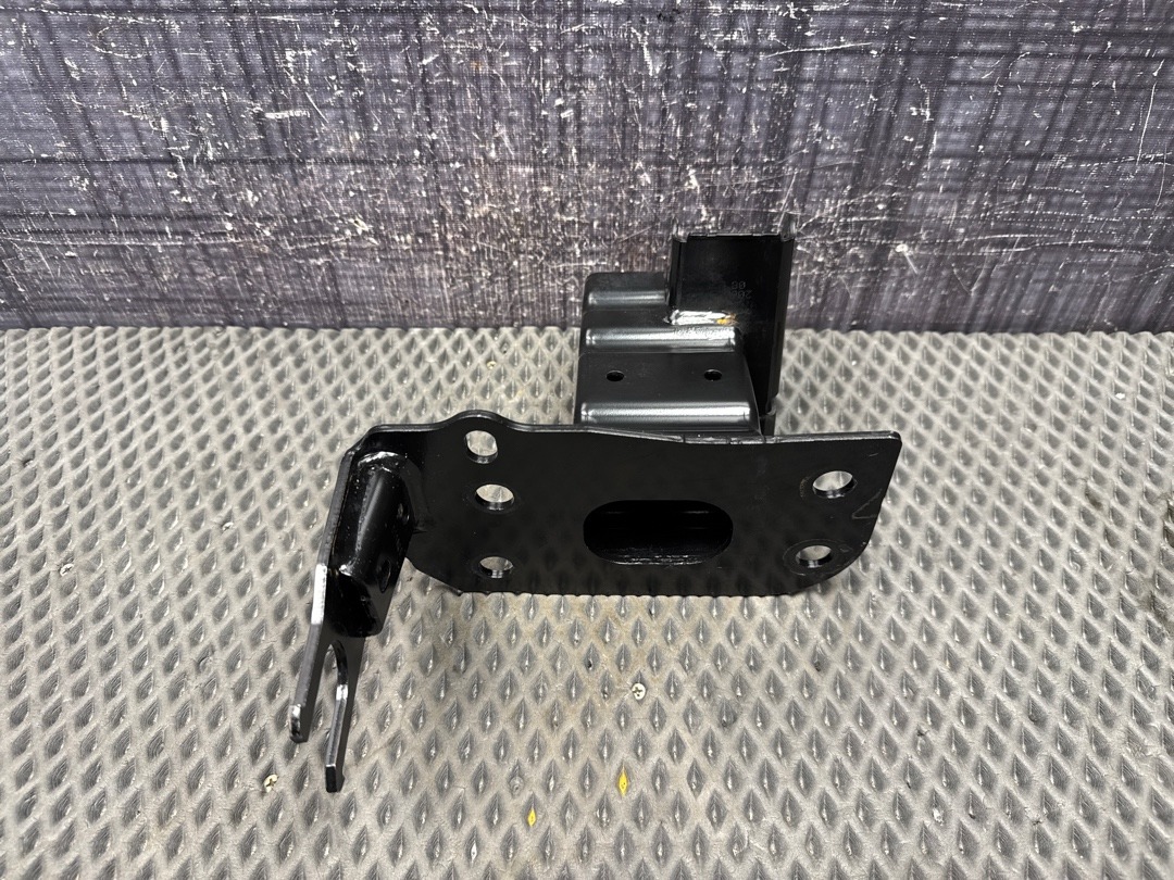 Кронштейн усилителя бампера, 1200 рублей, Красноярск