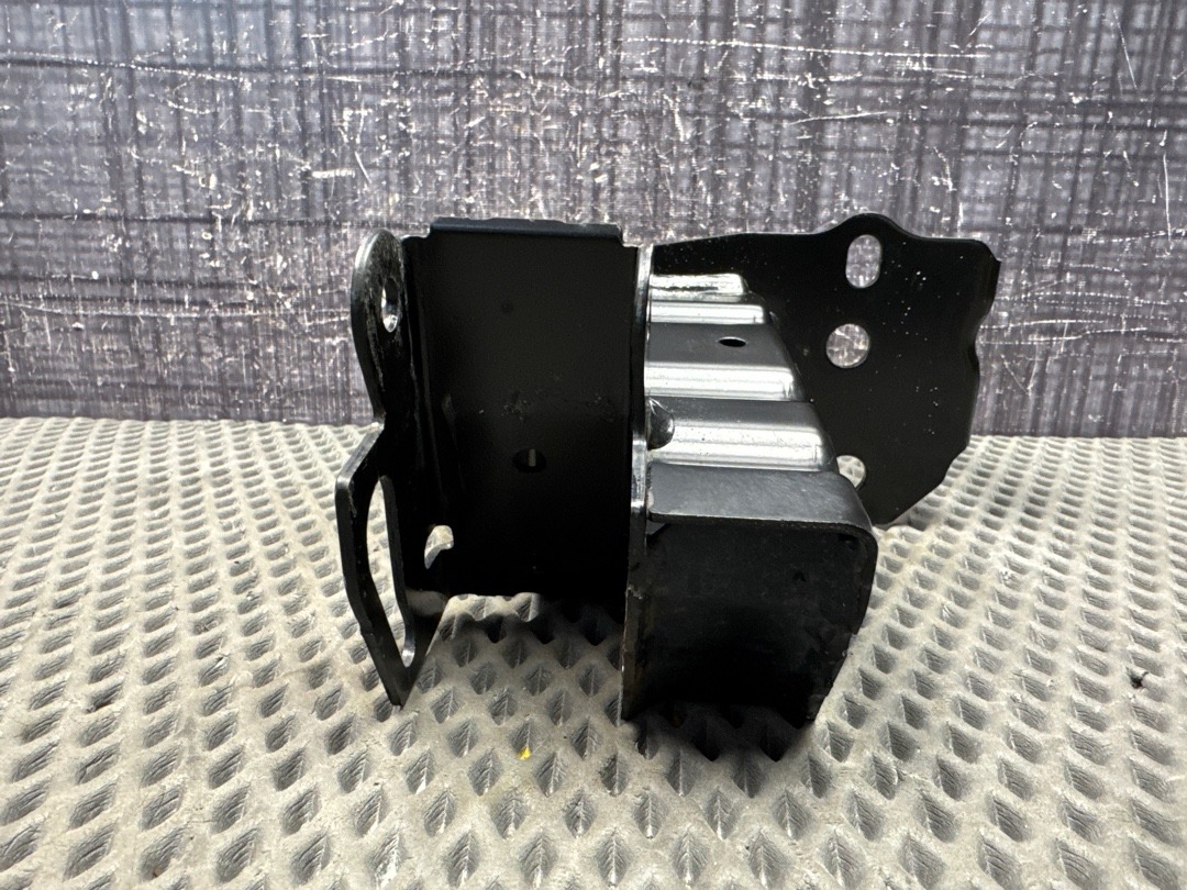 Кронштейн усилителя бампера, 1200 рублей, Красноярск