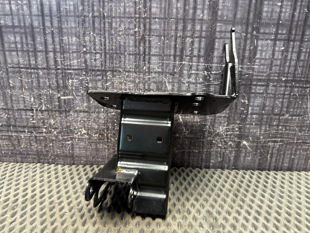 Кронштейн усилителя бампера, 1200 рублей, Красноярск