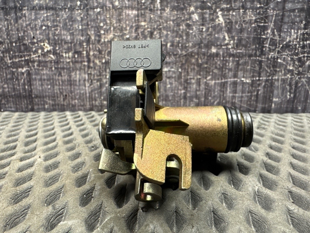 Замок багажника, 2420 рублей, Красноярск