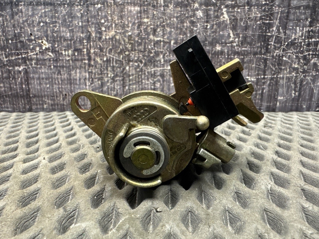 Замок багажника, 2420 рублей, Красноярск