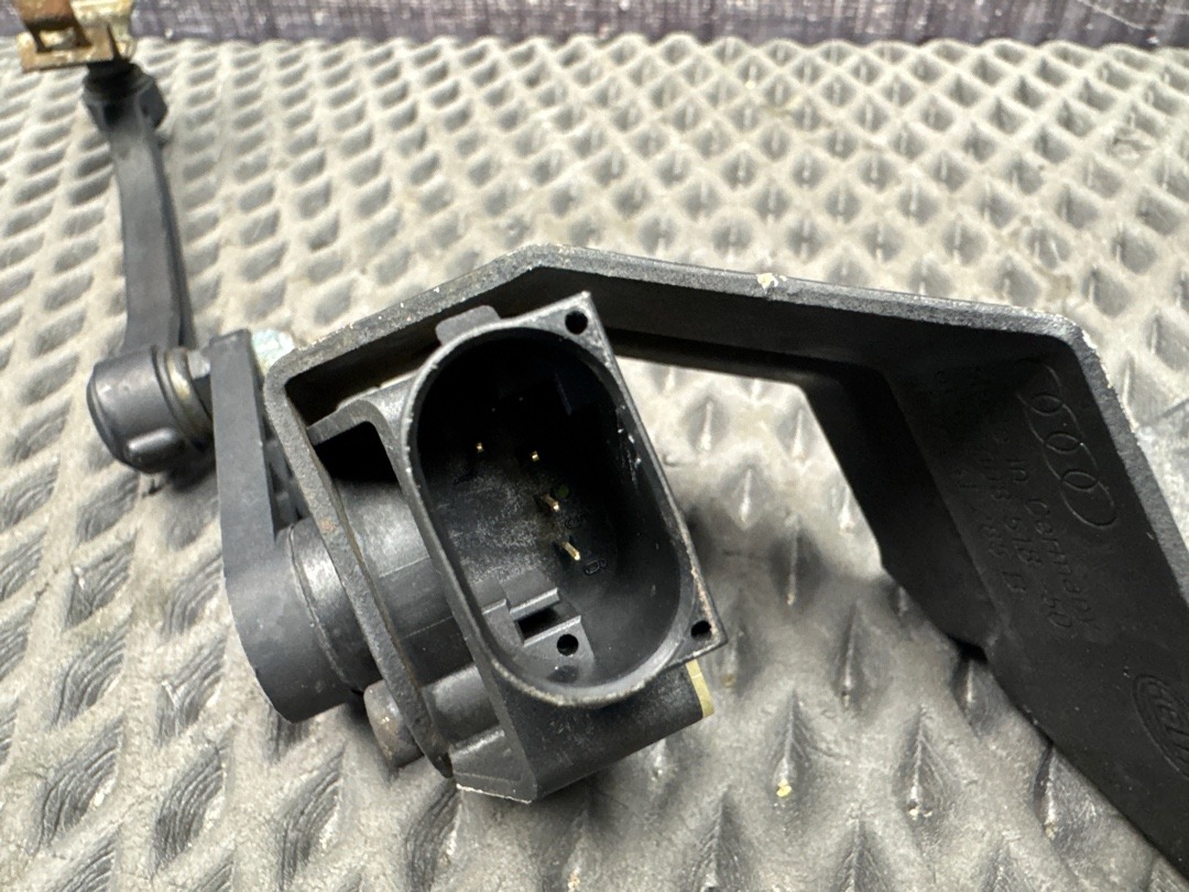 Датчик уровня подвески, 4360 рублей, Красноярск