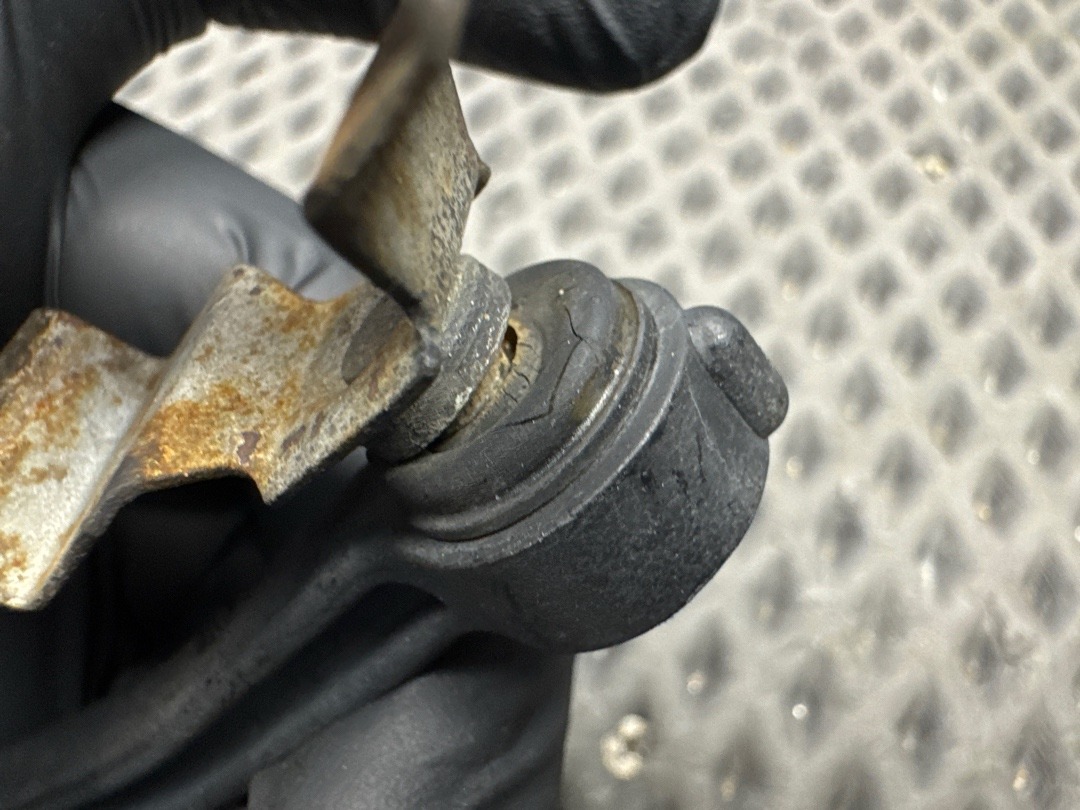 Датчик уровня подвески, 4360 рублей, Красноярск