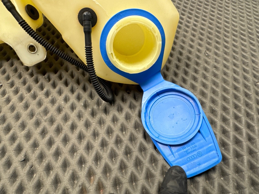 Бачок омывателя, 2960 рублей, Красноярск