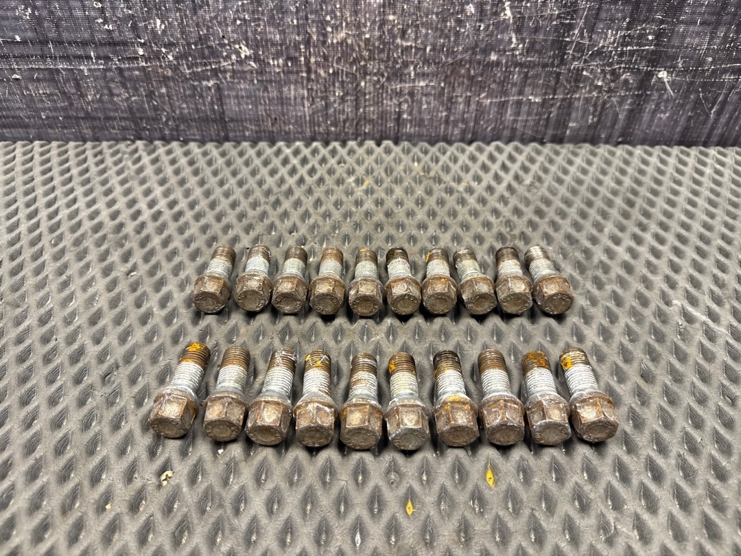 Комплект колесных болтов, 2130 рублей, Красноярск