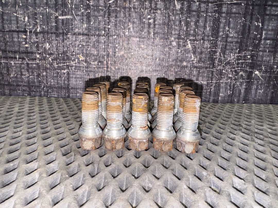 Комплект колесных болтов, 2130 рублей, Красноярск