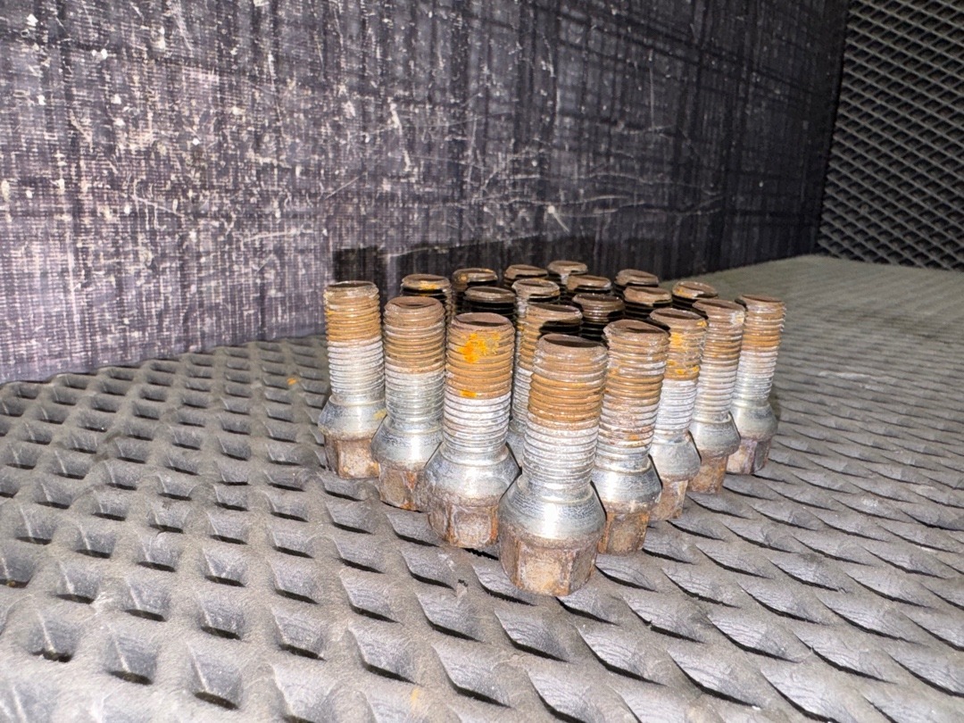 Комплект колесных болтов, 2130 рублей, Красноярск