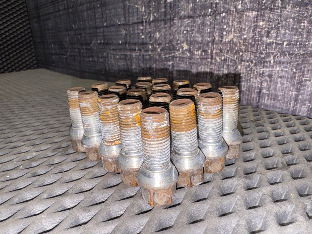 Комплект колесных болтов, 2130 рублей, Красноярск