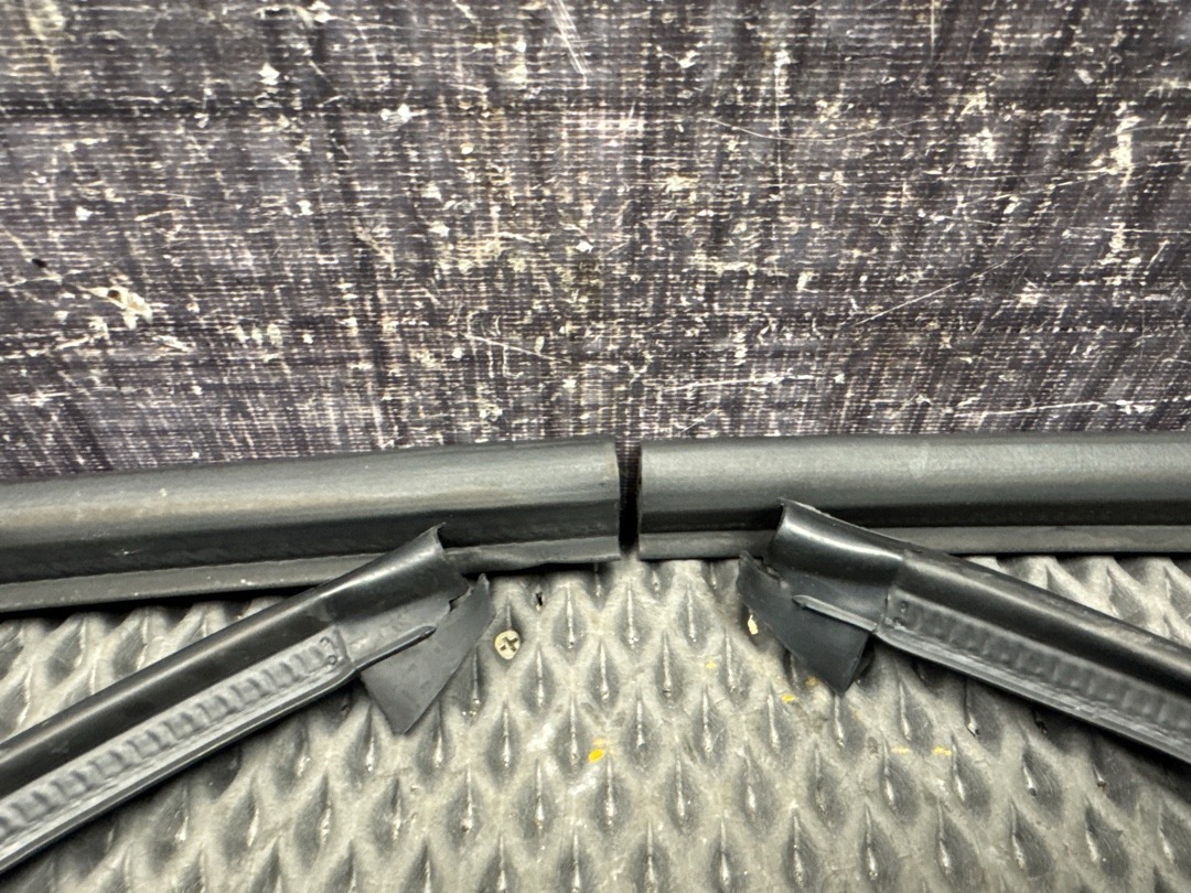 Подкапотный уплотнитель, 2720 рублей, Красноярск