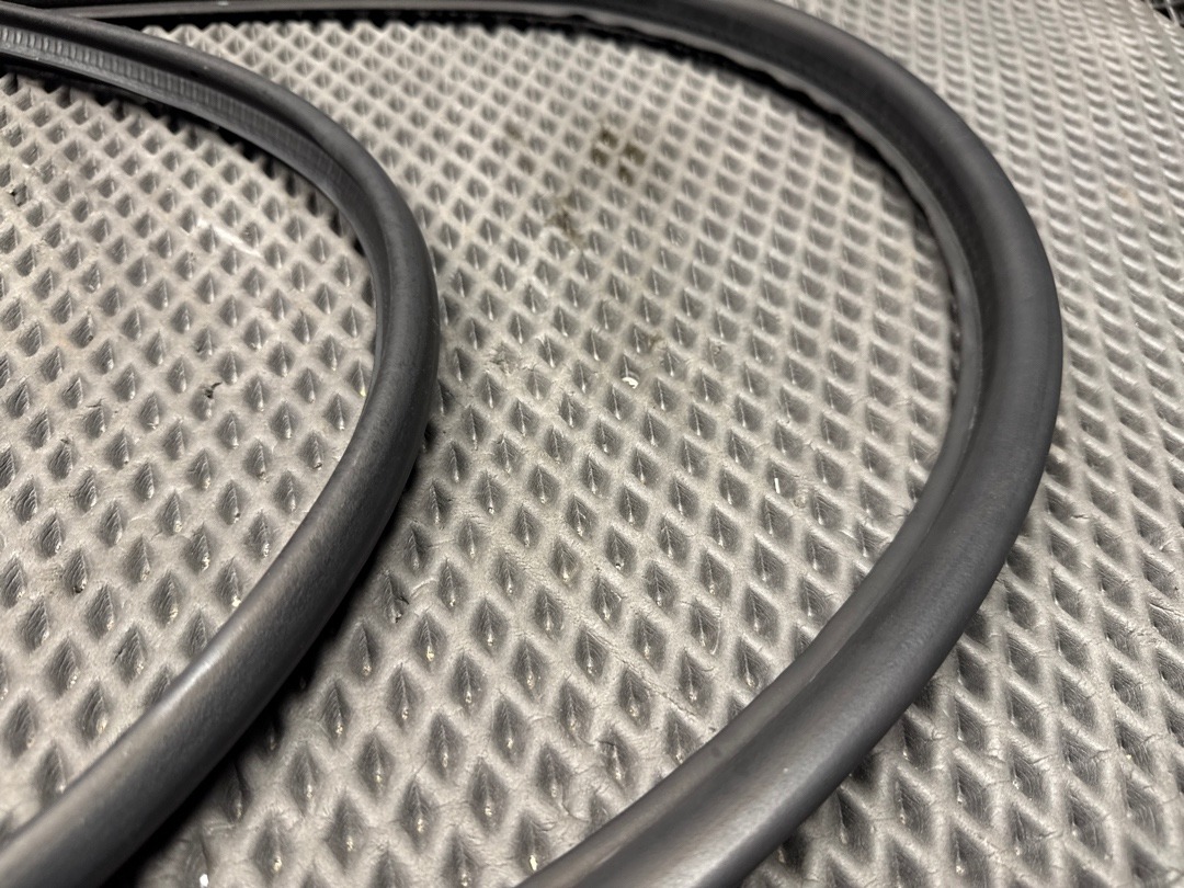 Подкапотный уплотнитель, 2720 рублей, Красноярск