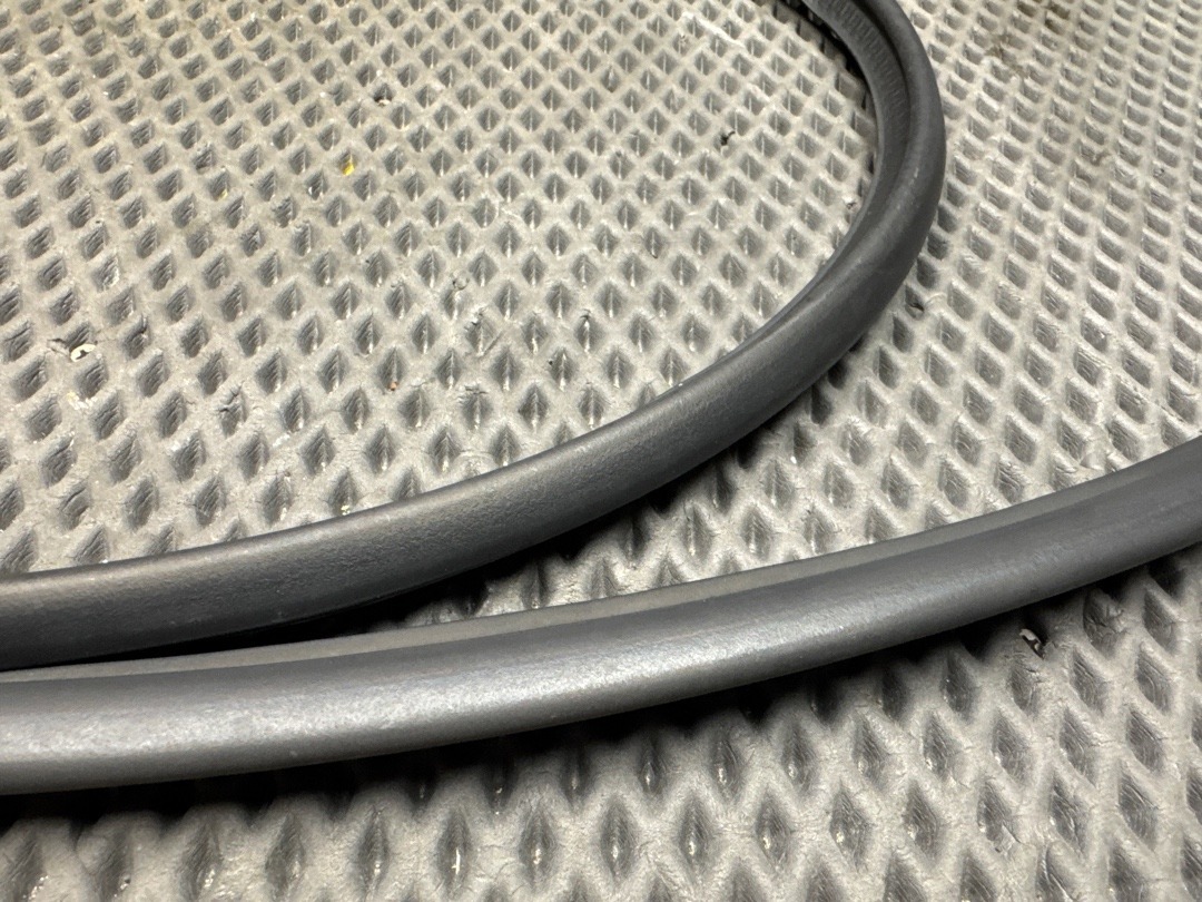 Подкапотный уплотнитель, 2720 рублей, Красноярск