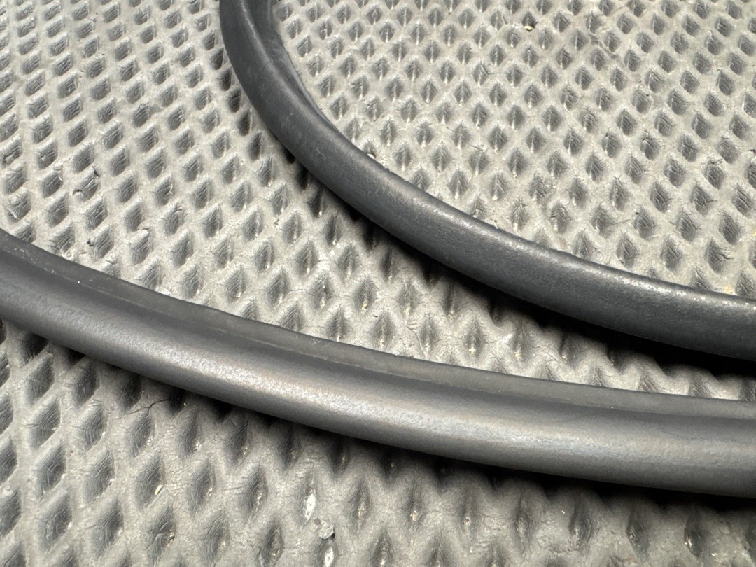 Подкапотный уплотнитель, 2720 рублей, Красноярск