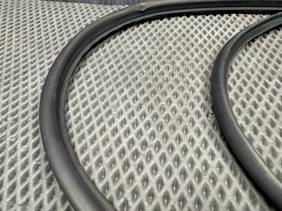 Подкапотный уплотнитель, 2720 рублей, Красноярск