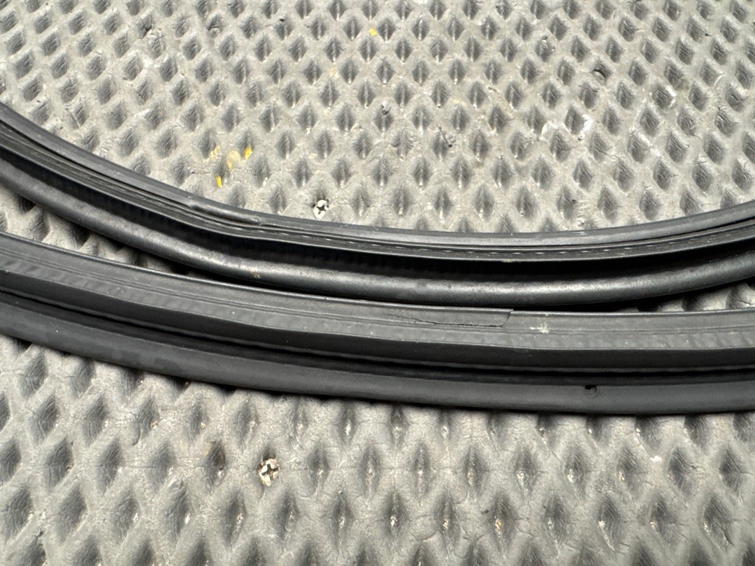 Подкапотный уплотнитель, 2720 рублей, Красноярск