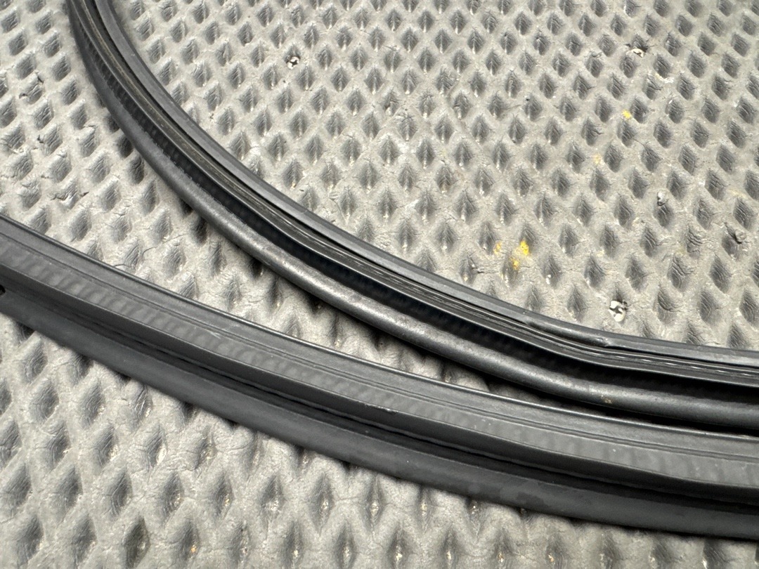 Подкапотный уплотнитель, 2720 рублей, Красноярск