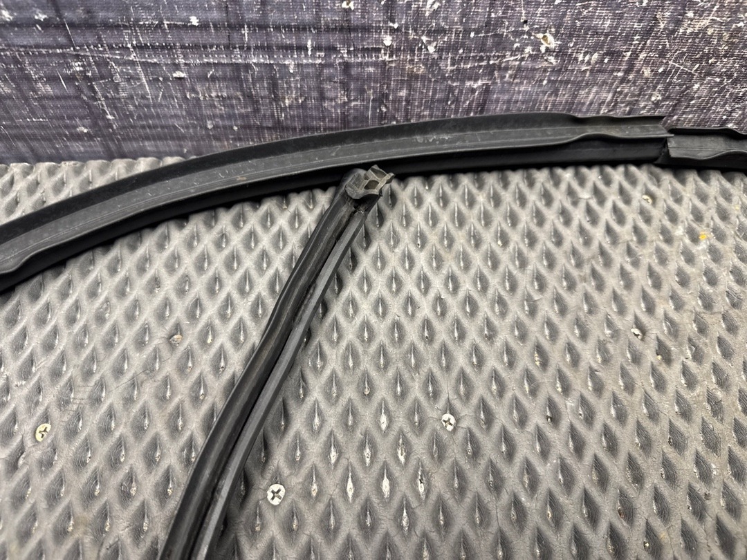 Подкапотный уплотнитель, 2720 рублей, Красноярск