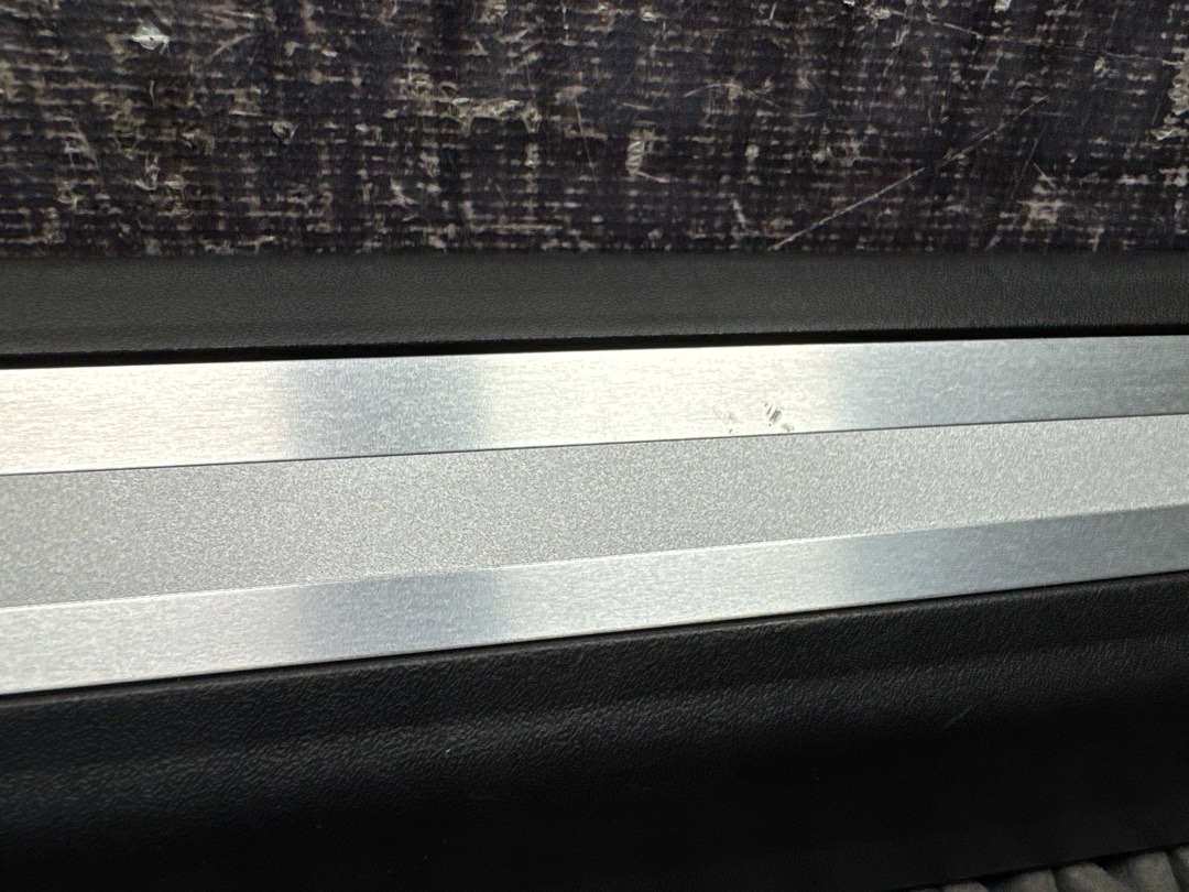 Комплект накладок на порог, 1800 рублей, Красноярск