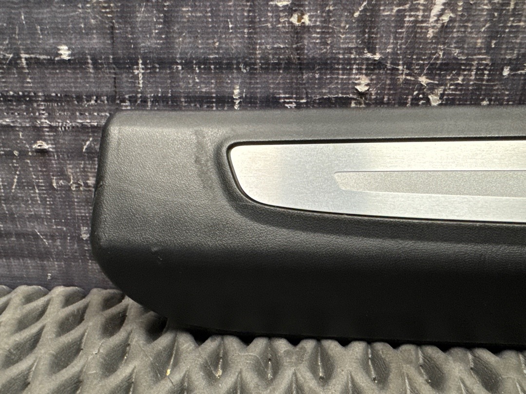 Комплект накладок на порог, 1800 рублей, Красноярск