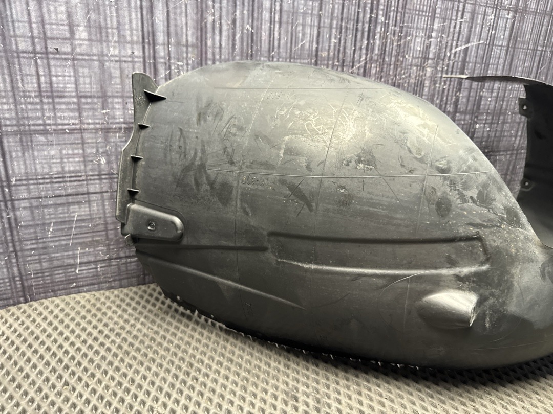 Подкрылок, 2620 рублей, Красноярск