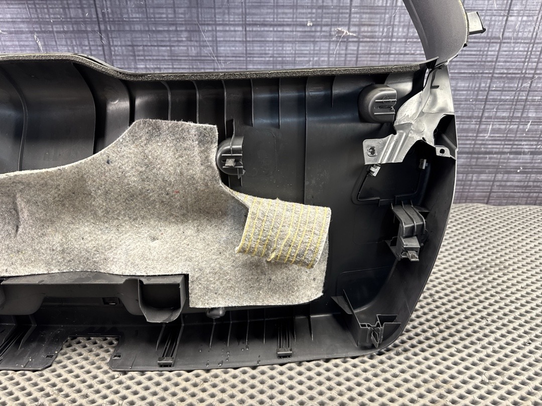 Обшивка крышки багажника, 1570 рублей, Красноярск