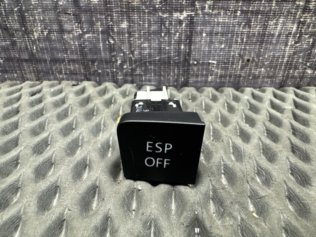 Кнопка ESP, 970 рублей, Красноярск