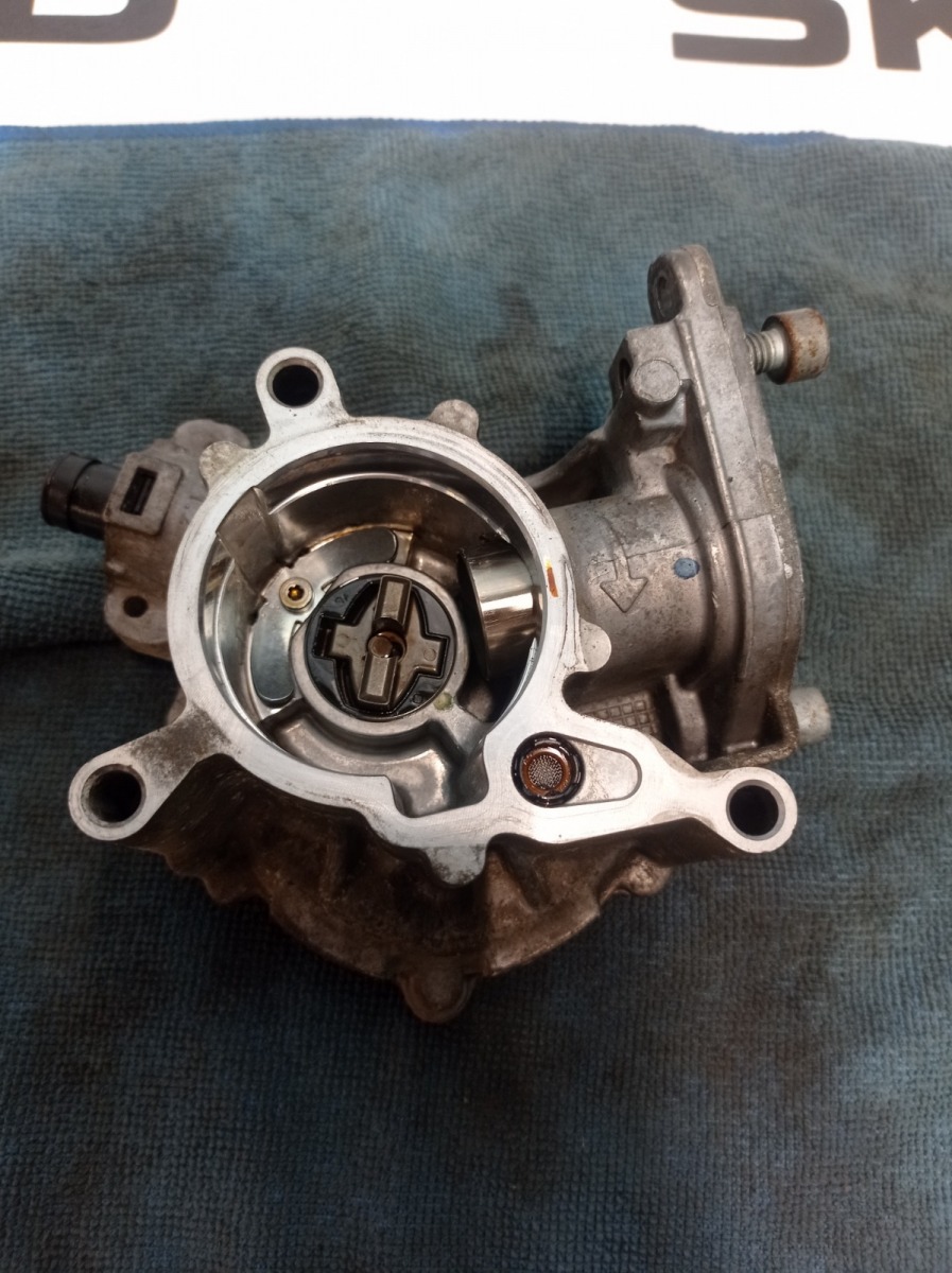 Насос вакуумный, 2000 рублей, Москва