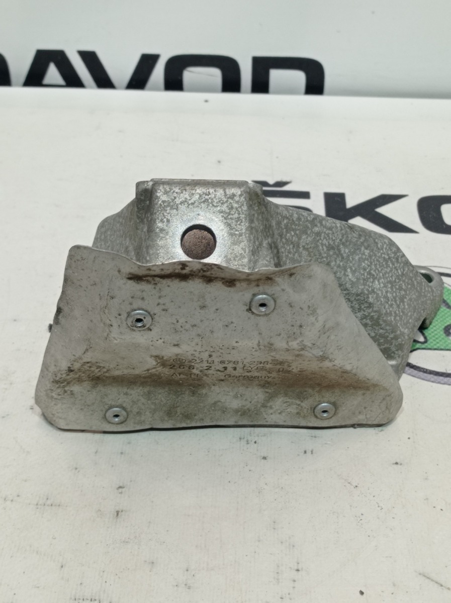 Кронштейн двигателя, 1000 рублей, Москва