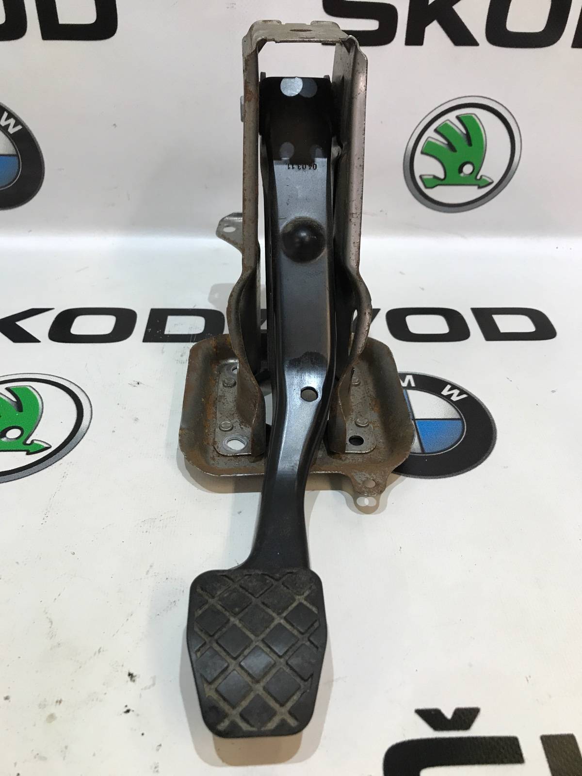 педаль тормоза, 1000 рублей, Москва