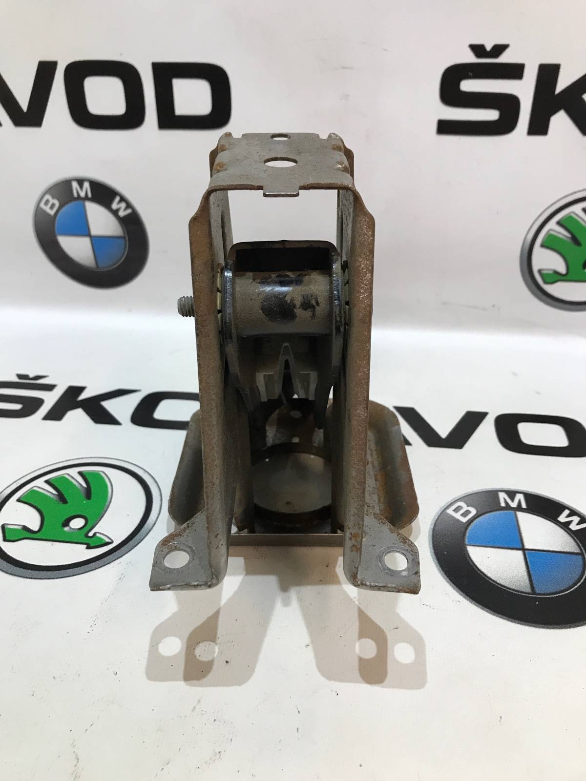 педаль тормоза, 1000 рублей, Москва