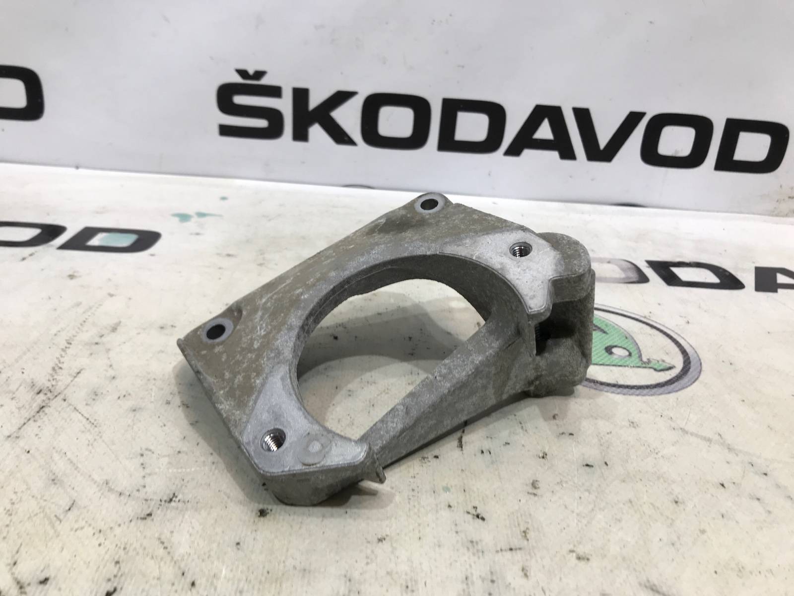 Кронштейн опоры двигателя, 500 рублей, Москва