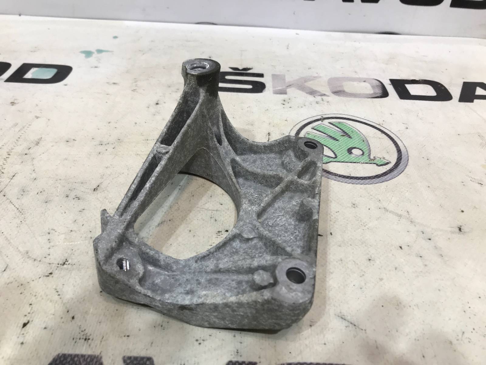 Кронштейн опоры двигателя, 500 рублей, Москва