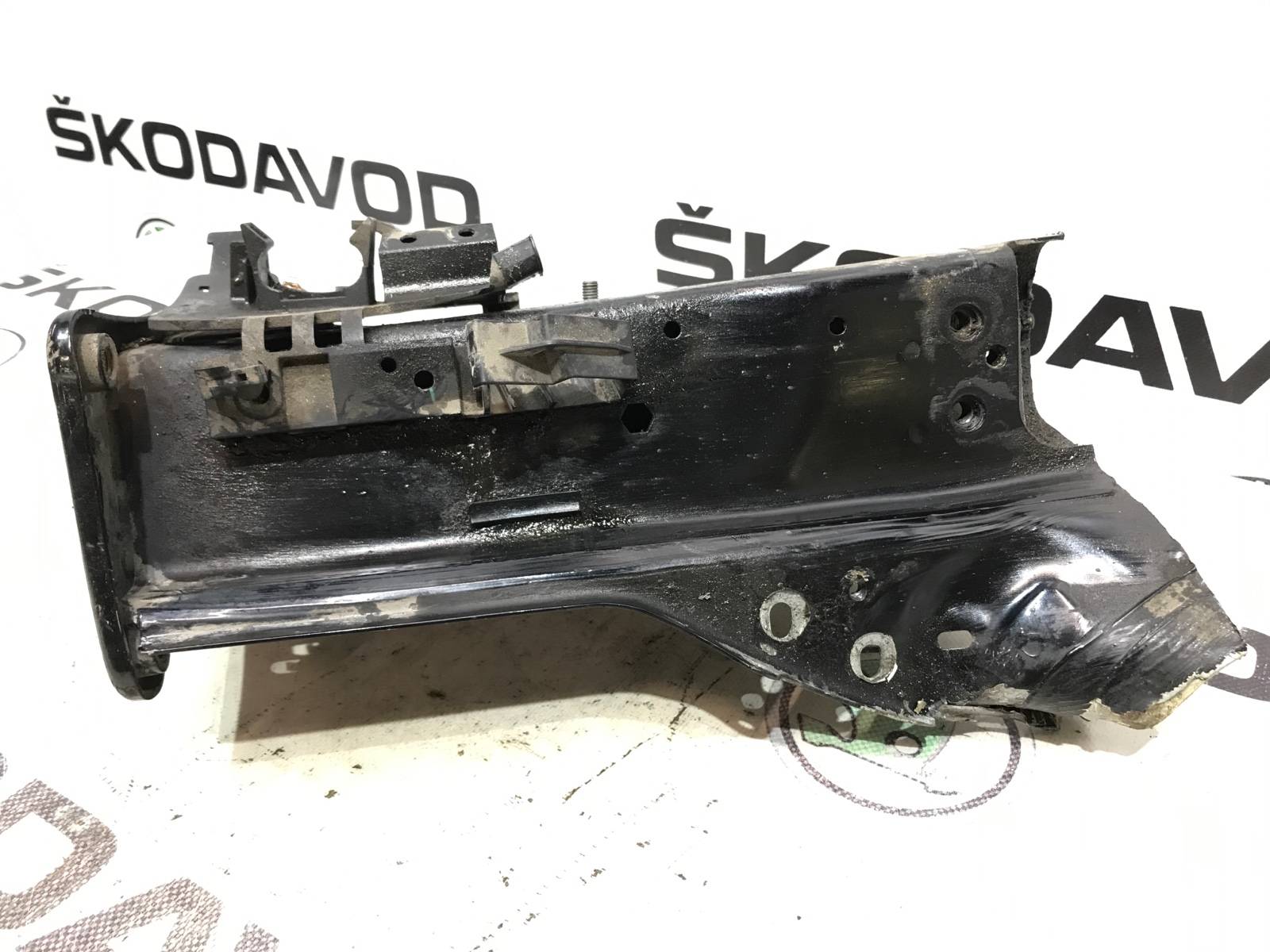 лонжерон, 2000 рублей, Москва