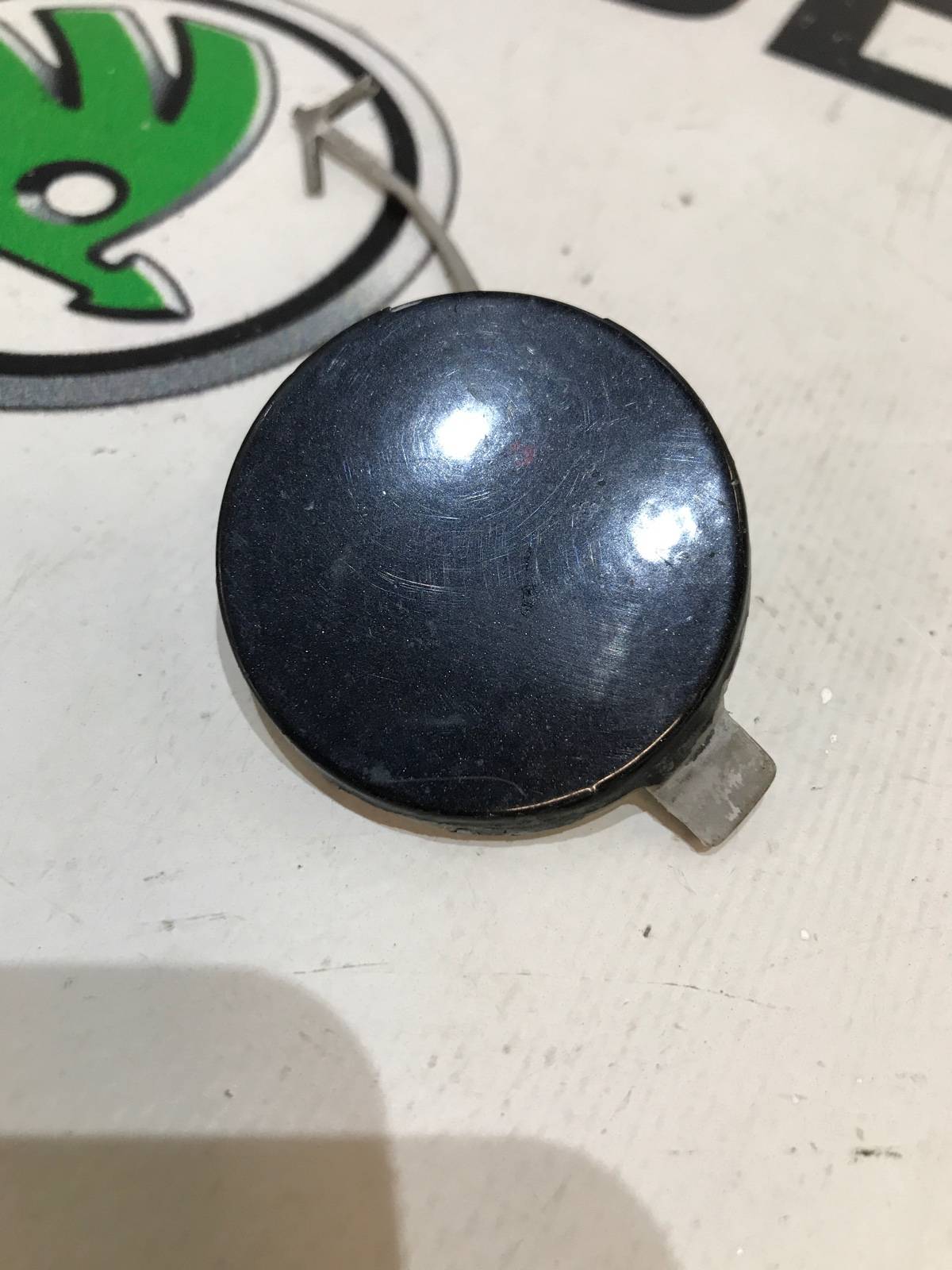 заглушка буксировочного крюка, 500 рублей, Москва