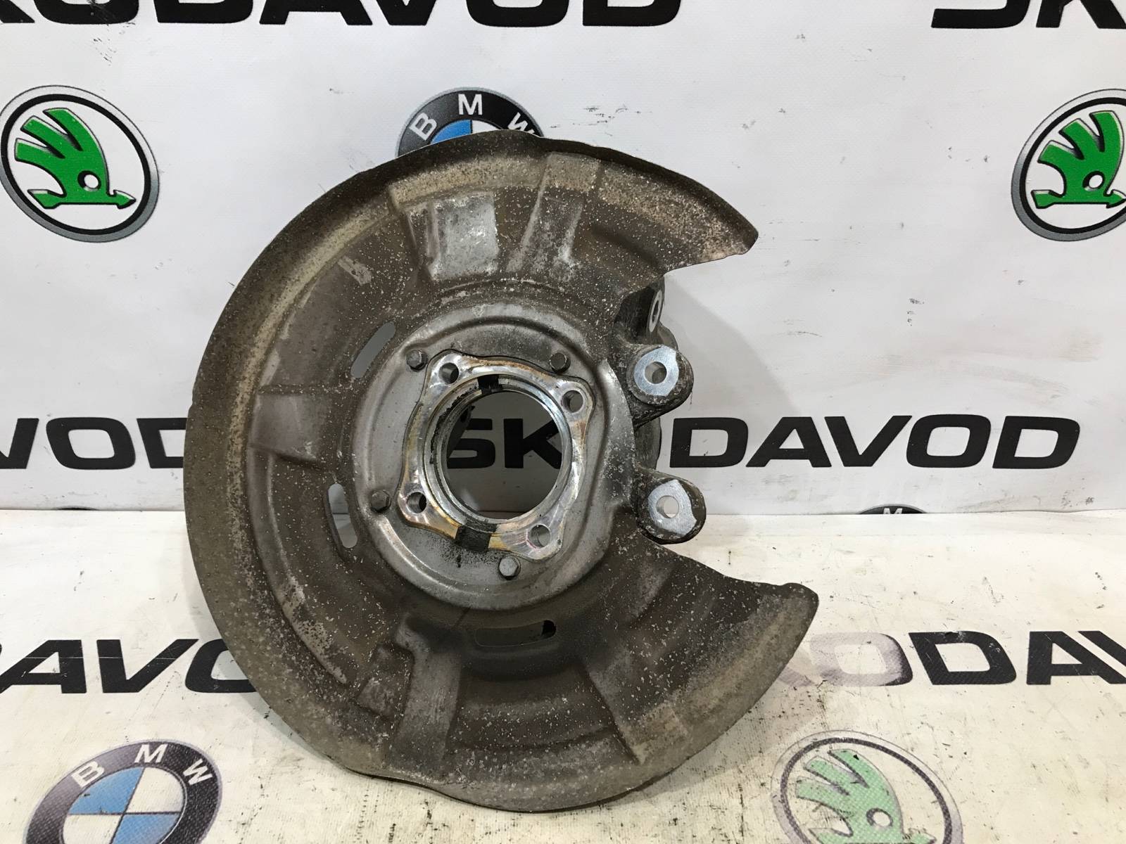 Кулак поворотный, 1000 рублей, Москва