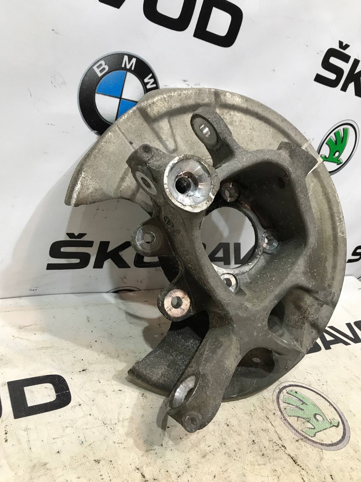 Кулак поворотный, 1000 рублей, Москва