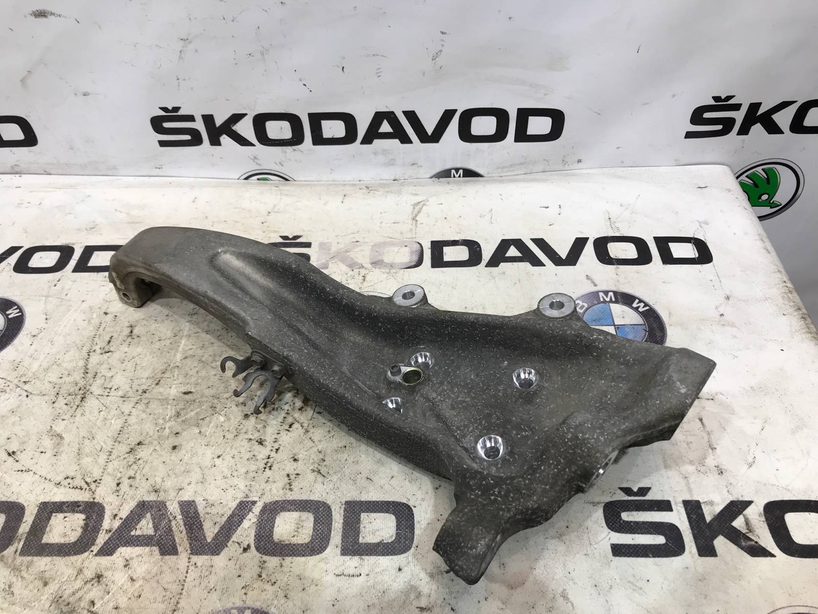 Кулак поворотный, 1000 рублей, Москва