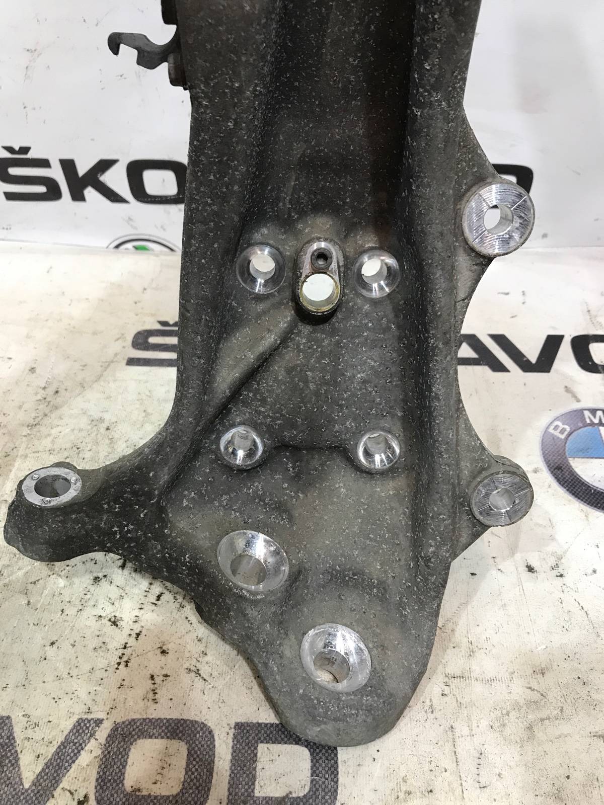 Кулак поворотный, 1000 рублей, Москва