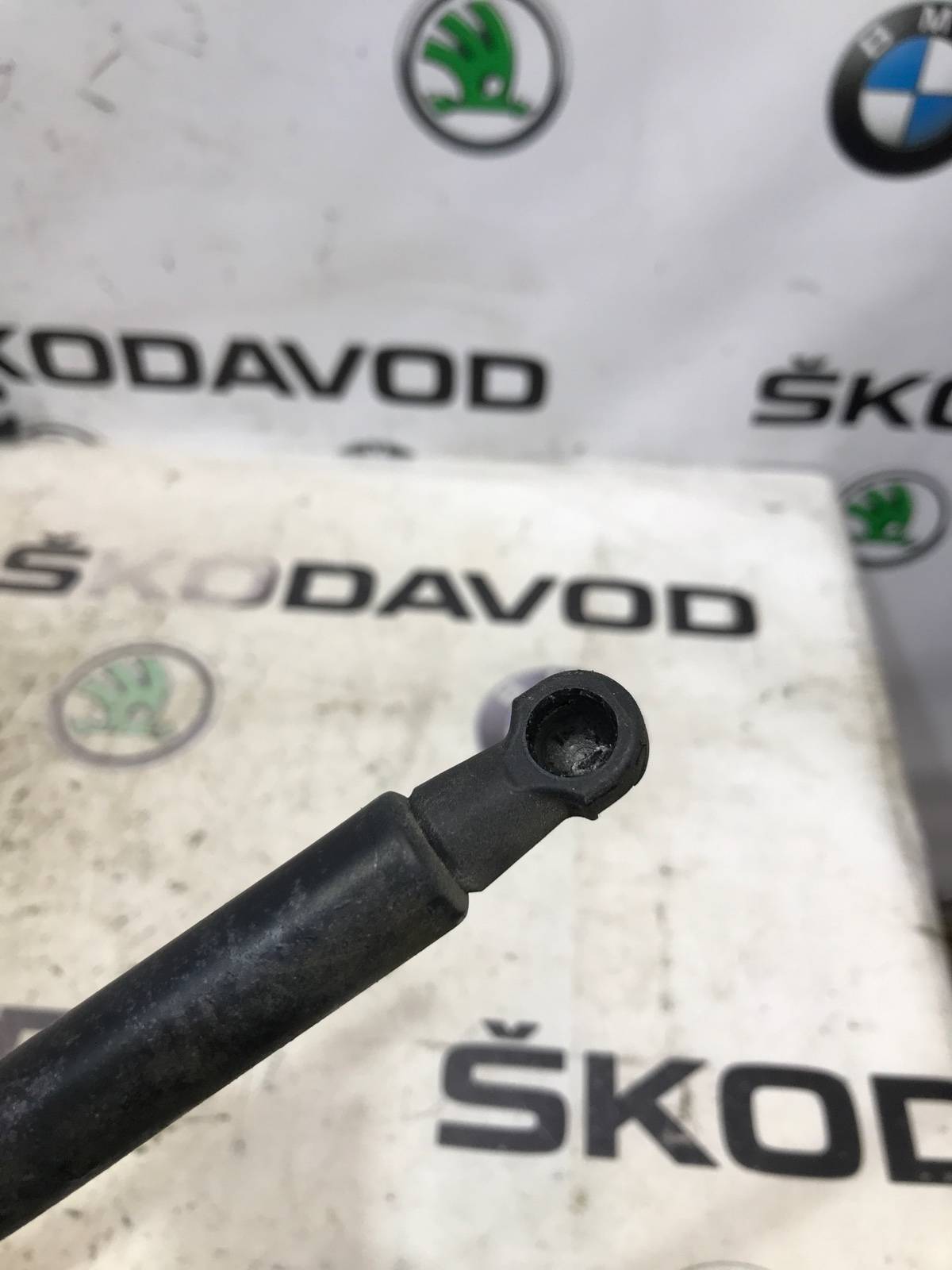 амортизатор капота, 1000 рублей, Москва