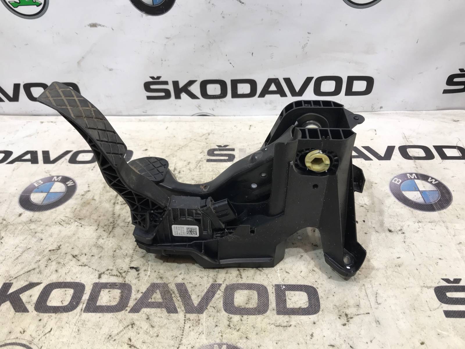 педаль газа, 1500 рублей, Москва