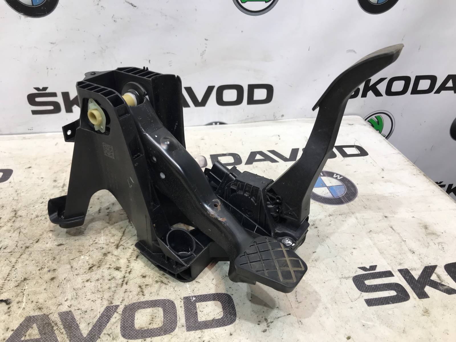 педаль газа, 1500 рублей, Москва