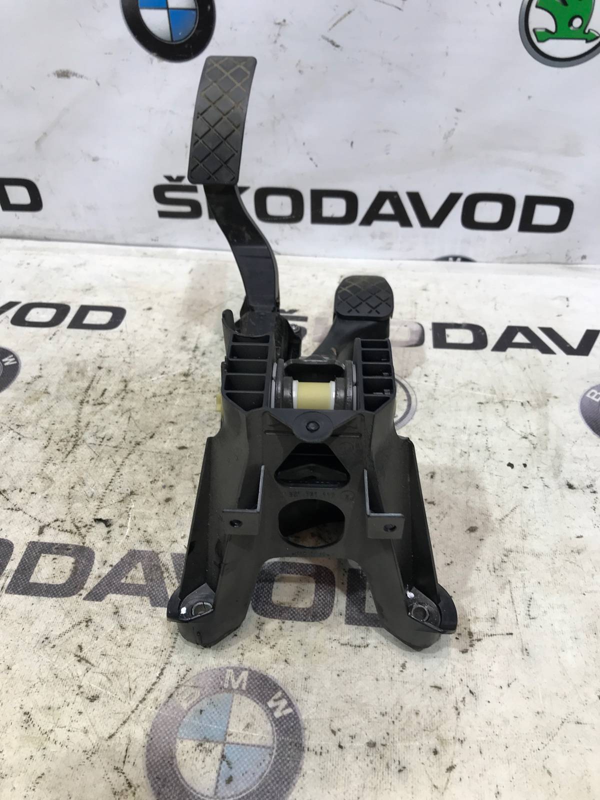 педаль газа, 1500 рублей, Москва