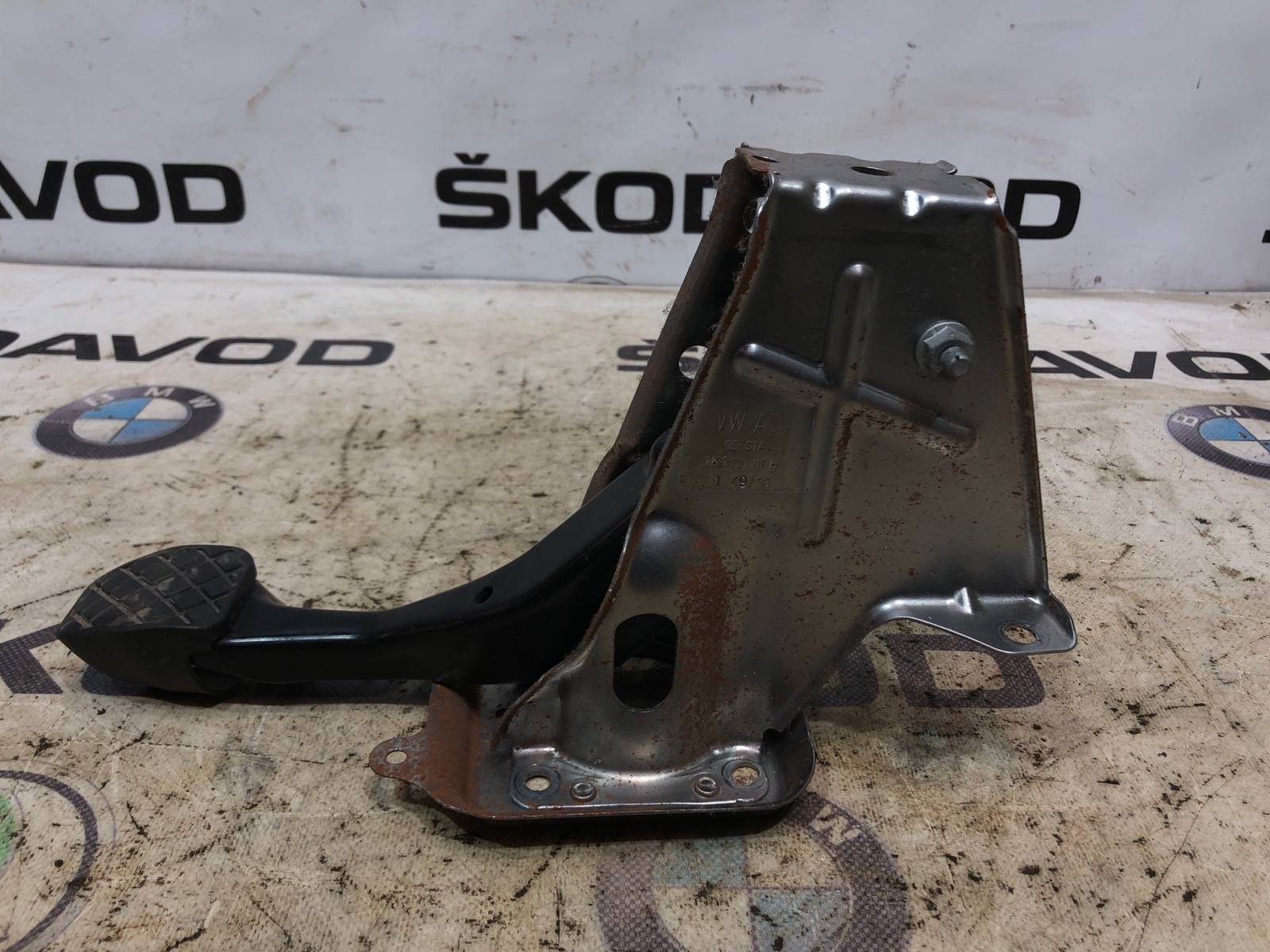 педаль тормоза, 1000 рублей, Москва