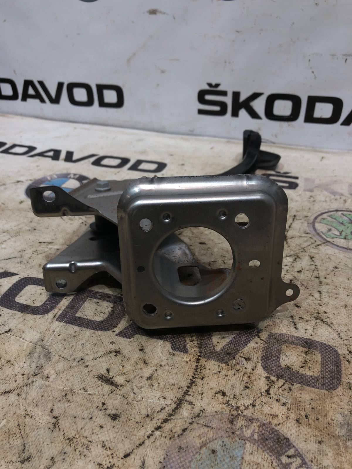 педаль тормоза, 1000 рублей, Москва